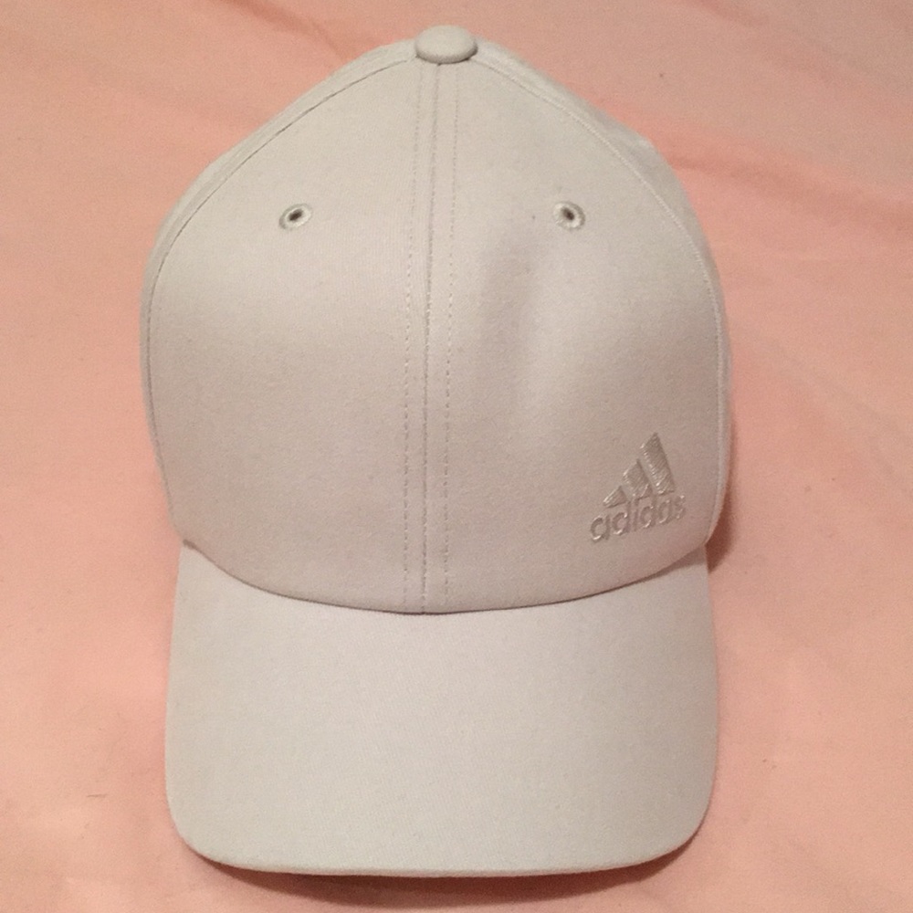 NEW Adidas beige women’s hat